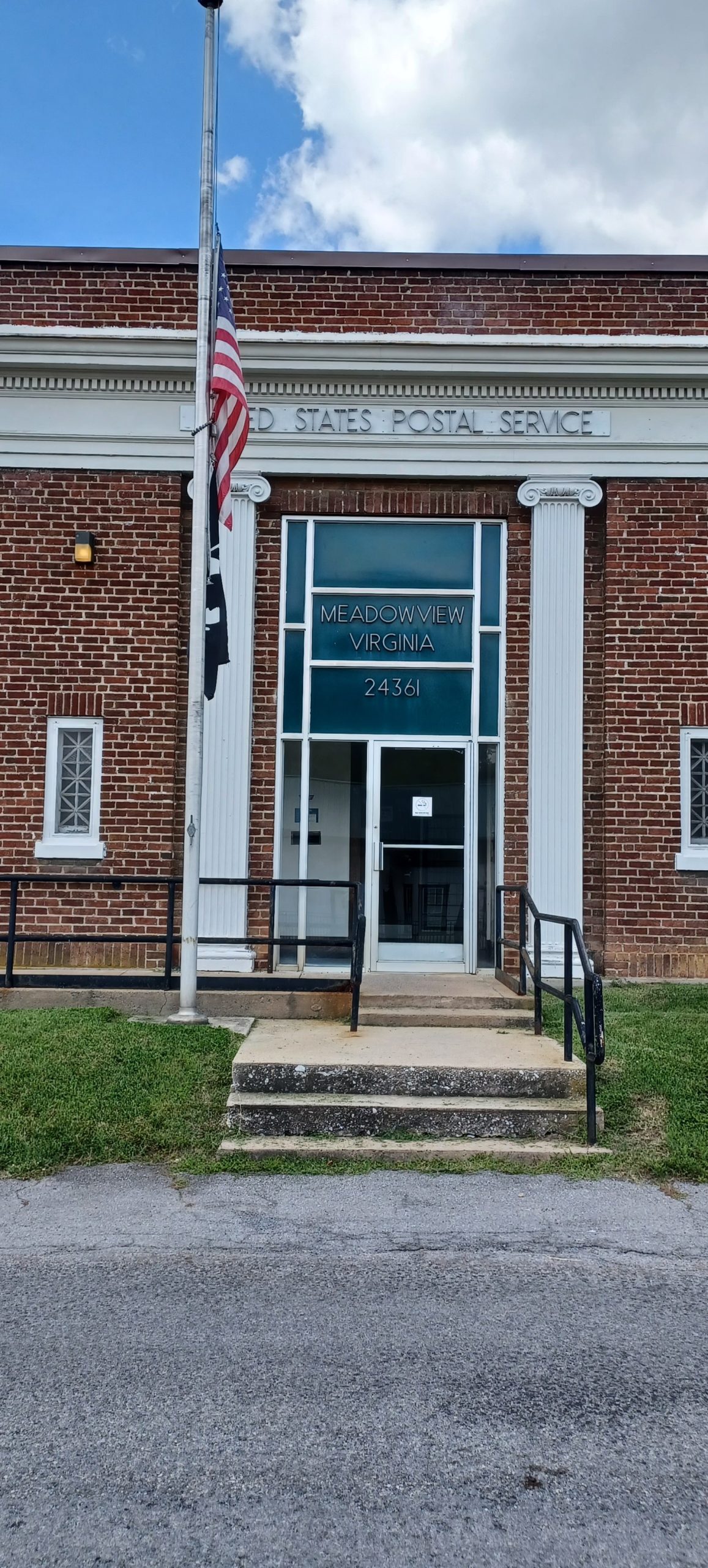 Meadowview Post Office in Meadowview, Virginia